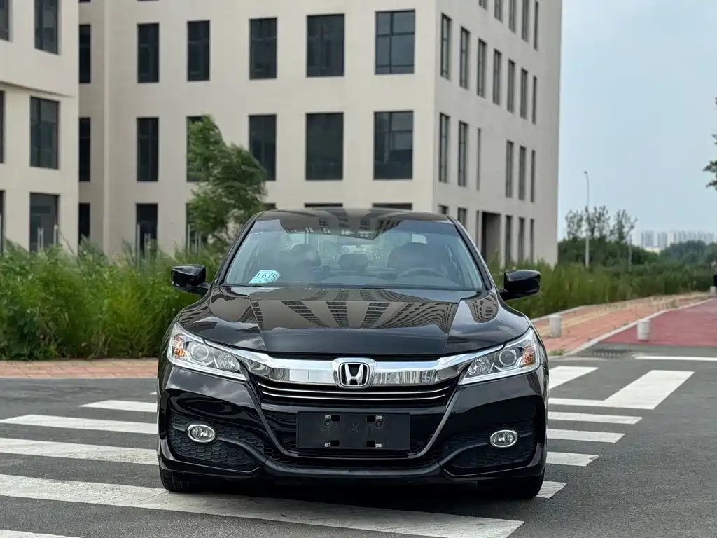 Honda Accord — миниатюра 2