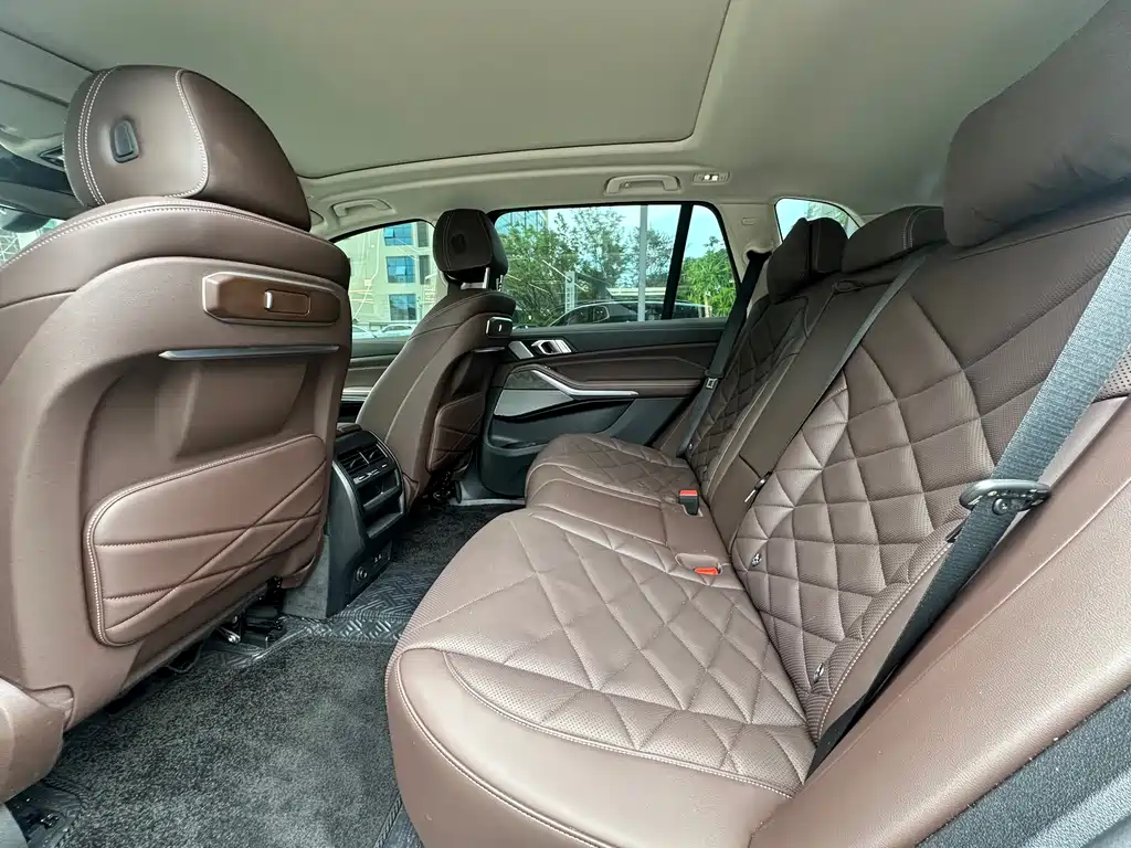 BMW X5 2023 xDrive 30Li Premium M Sport