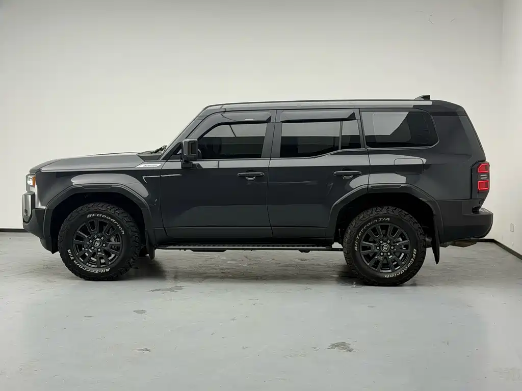 Toyota Prado — миниатюра 9