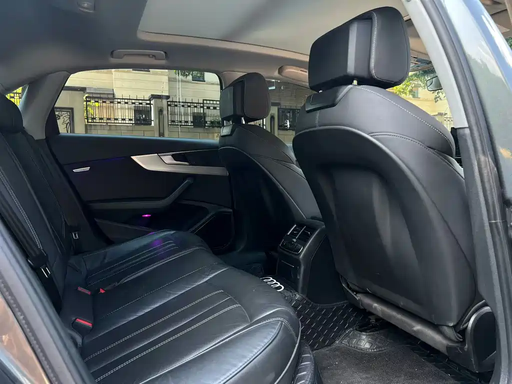 Audi A4L — миниатюра 7