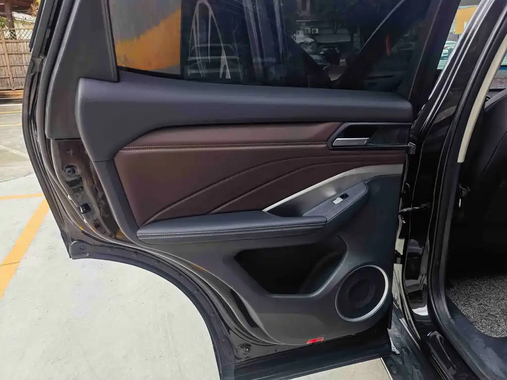Wey Wey VV6 — миниатюра 10