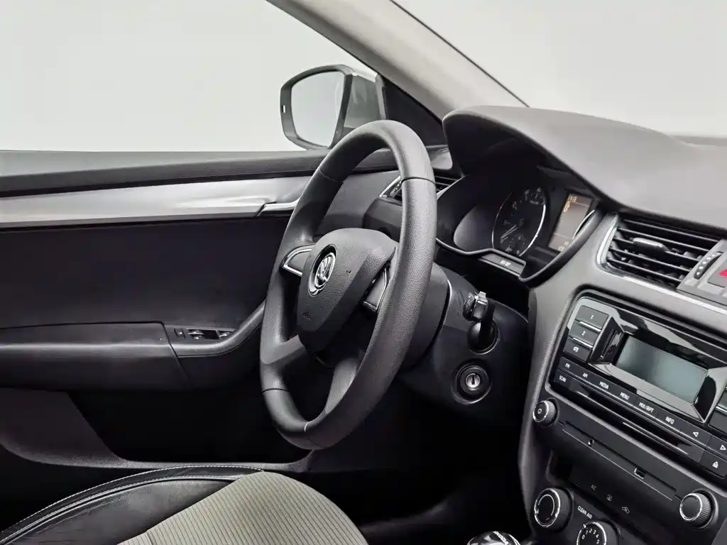 Skoda Octavia — миниатюра 22