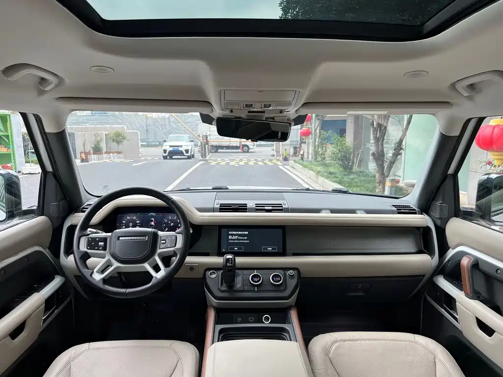 Land Rover Defender — миниатюра 4