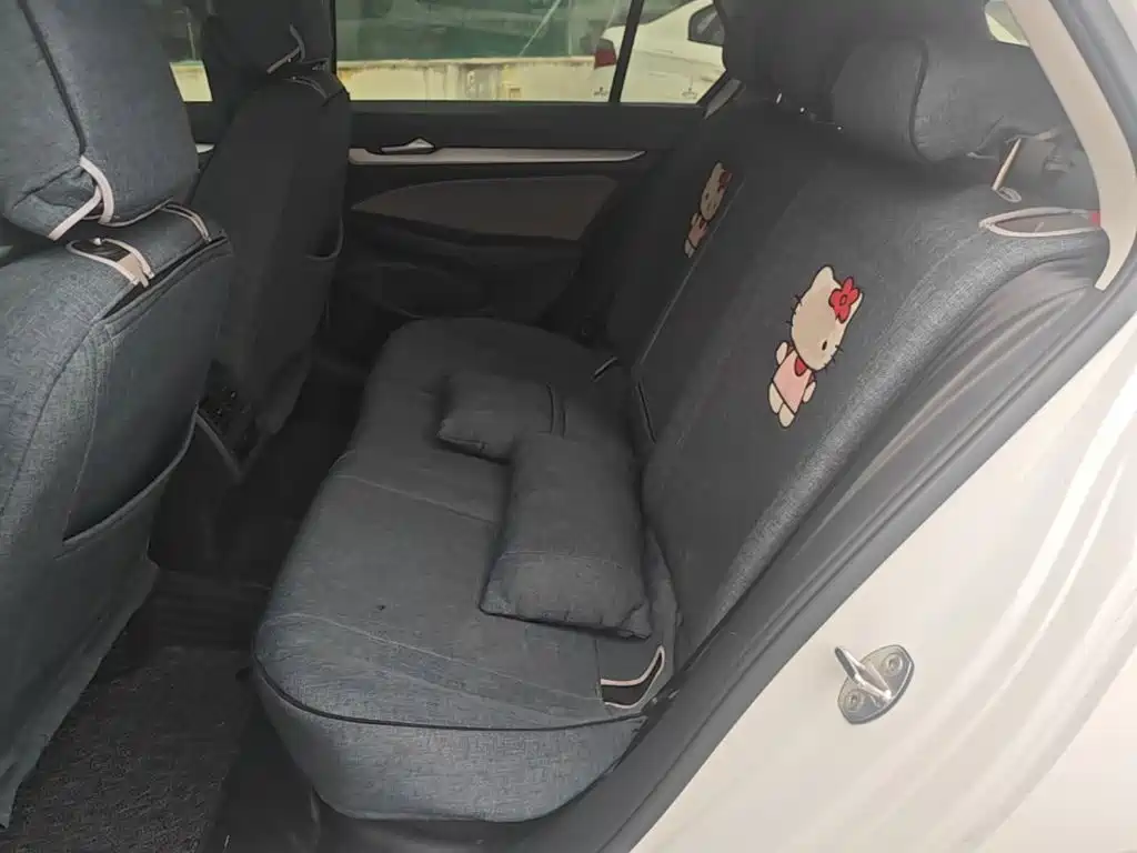 Volkswagen Golf — миниатюра 17