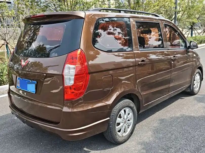 Wuling Hongguang — миниатюра 4