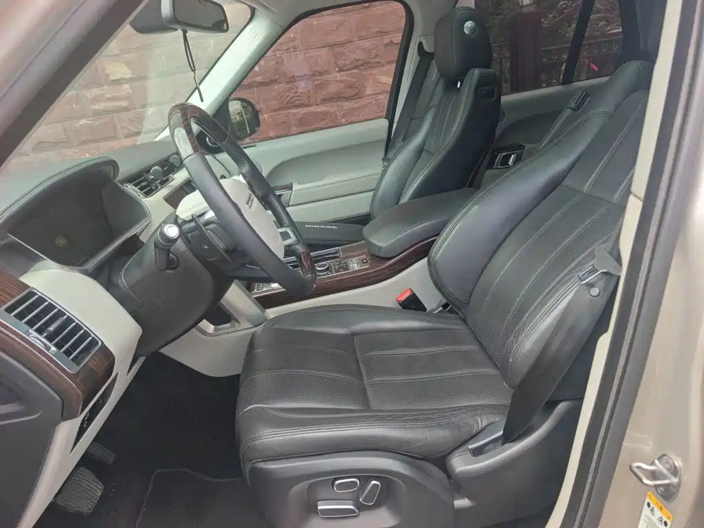 Land Rover Range Rover — миниатюра 8
