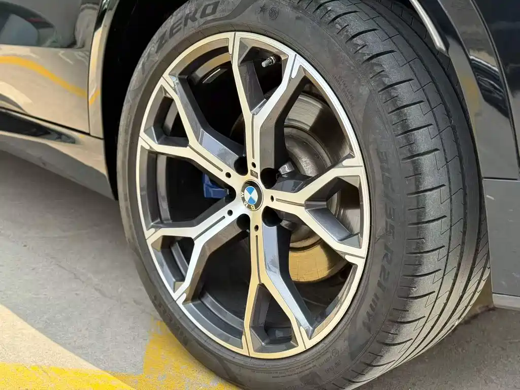 BMW X5 (Import) — миниатюра 7