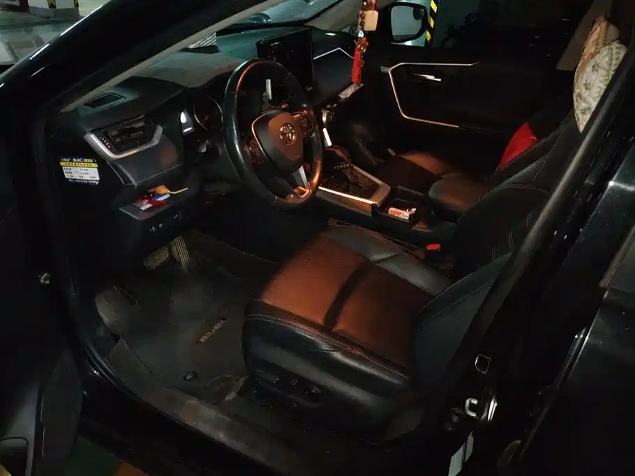 Toyota Wildlander 2021 2.0L CVT Luxury