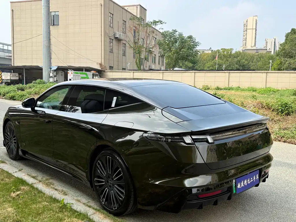 Lynk & Co 10 — миниатюра 4