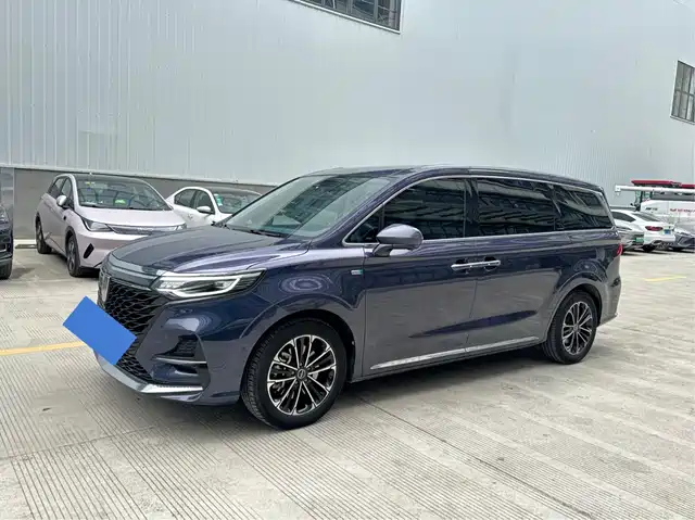 2022 Roewe iMAX8