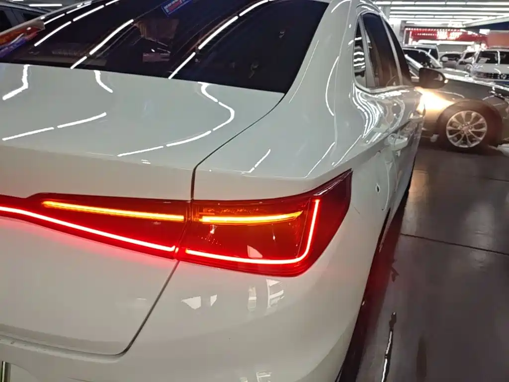 BYD E3