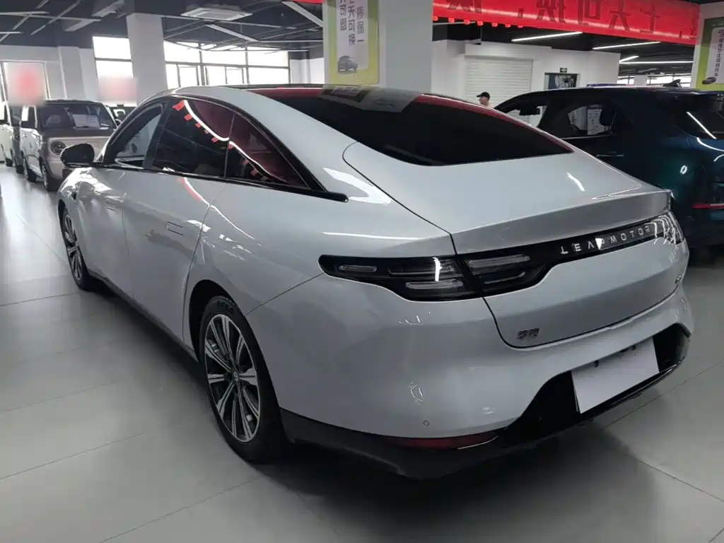 Leapmotor Leapmotor C01 — миниатюра 5