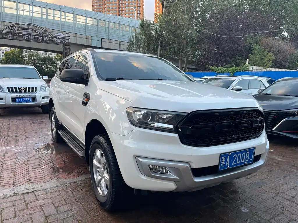 Ford Everest — миниатюра 2