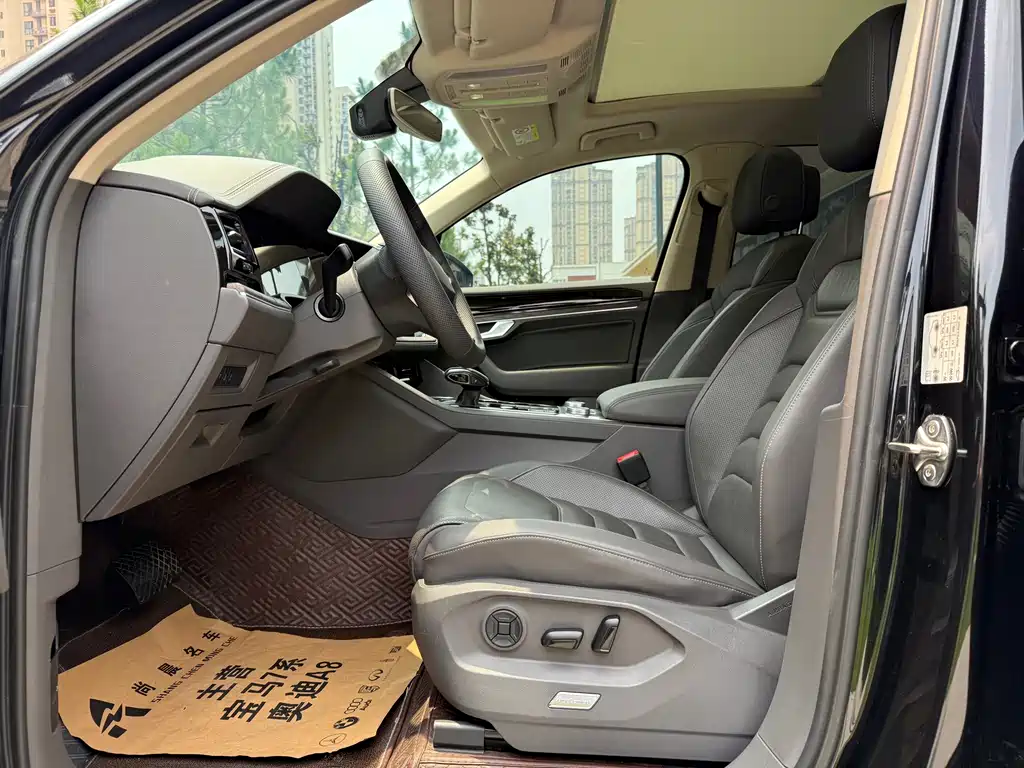 Volkswagen Touareg 2021 3.0TSI Sport