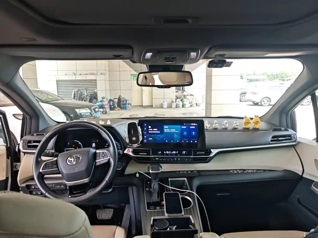 Toyota Sienna 2021 2.5L Luxury