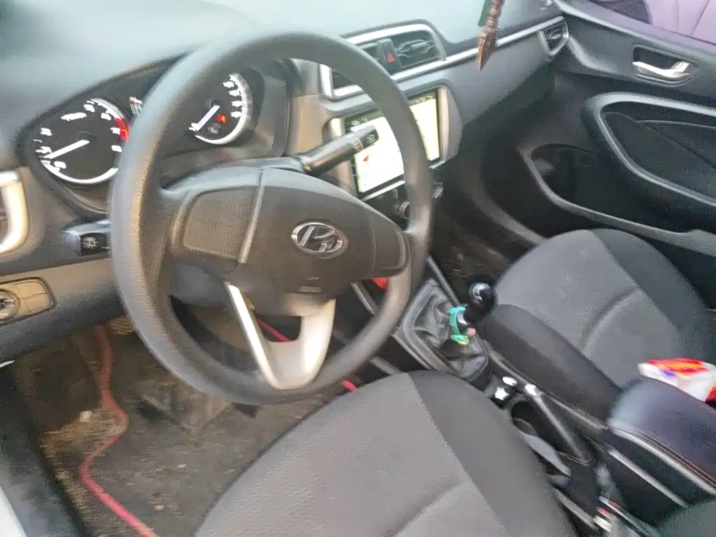 Hyundai Verna — миниатюра 3