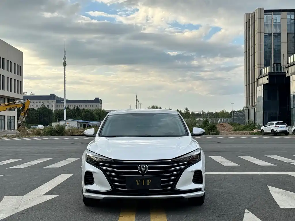 Changan Eado — миниатюра 2
