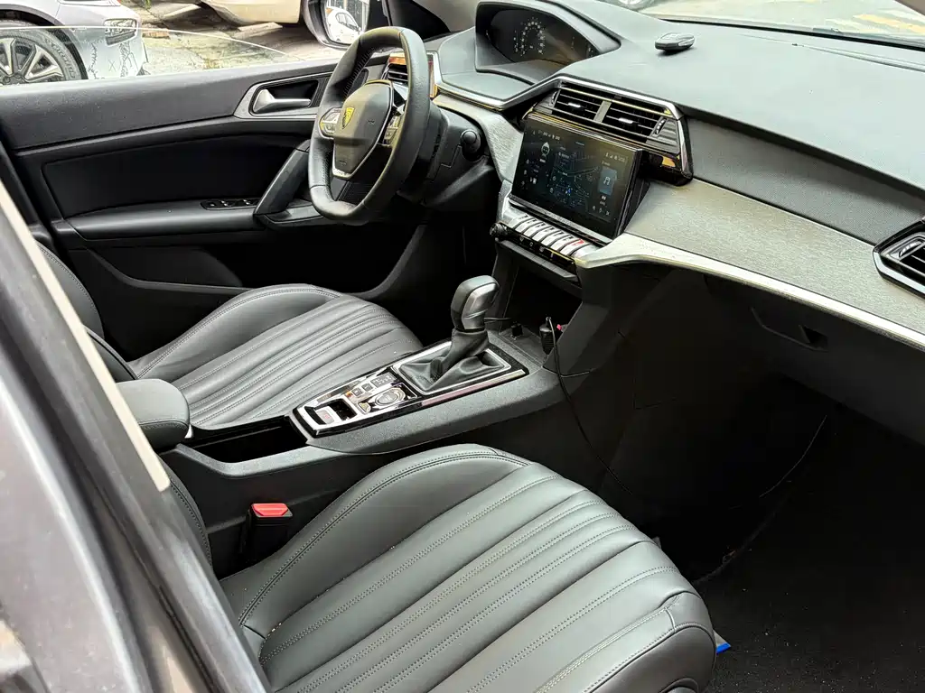 Peugeot 408 — миниатюра 7