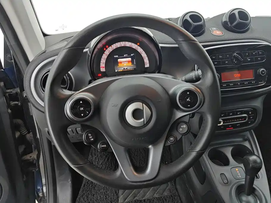 smart Smart Fortwo — миниатюра 15