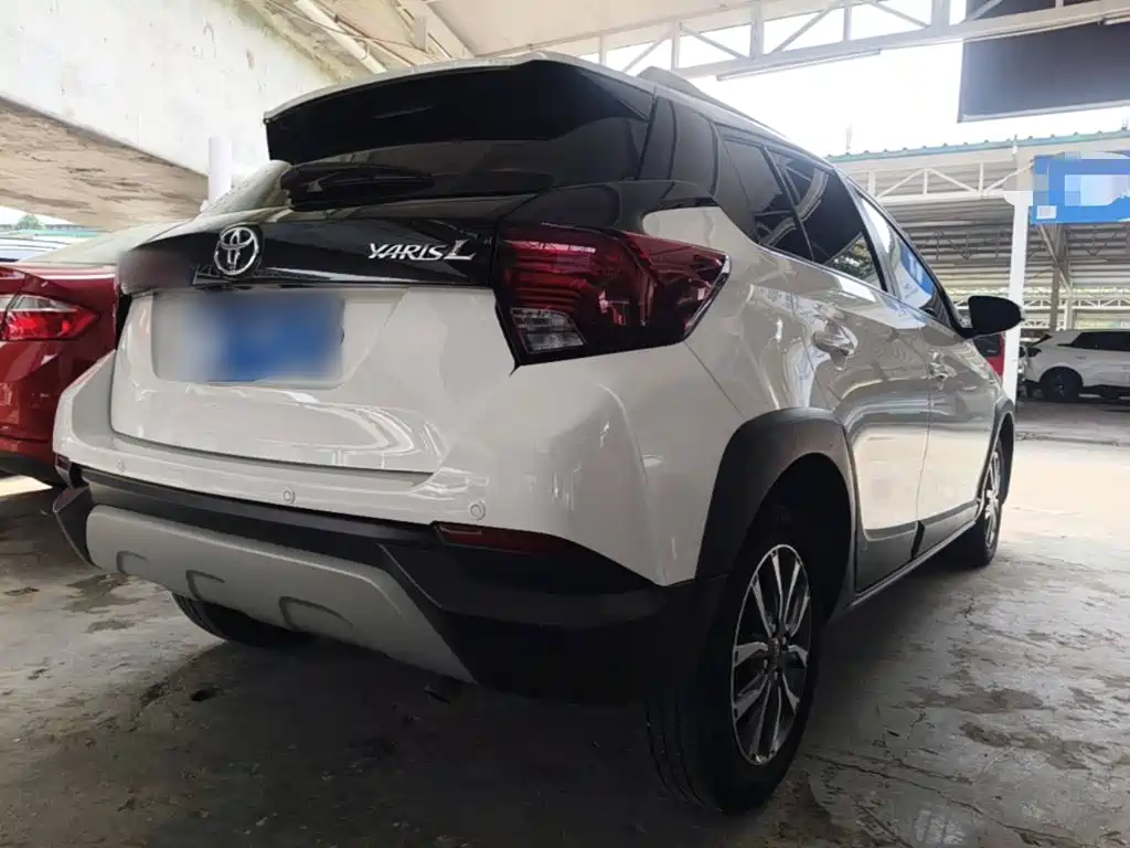 Toyota Yaris L — миниатюра 7