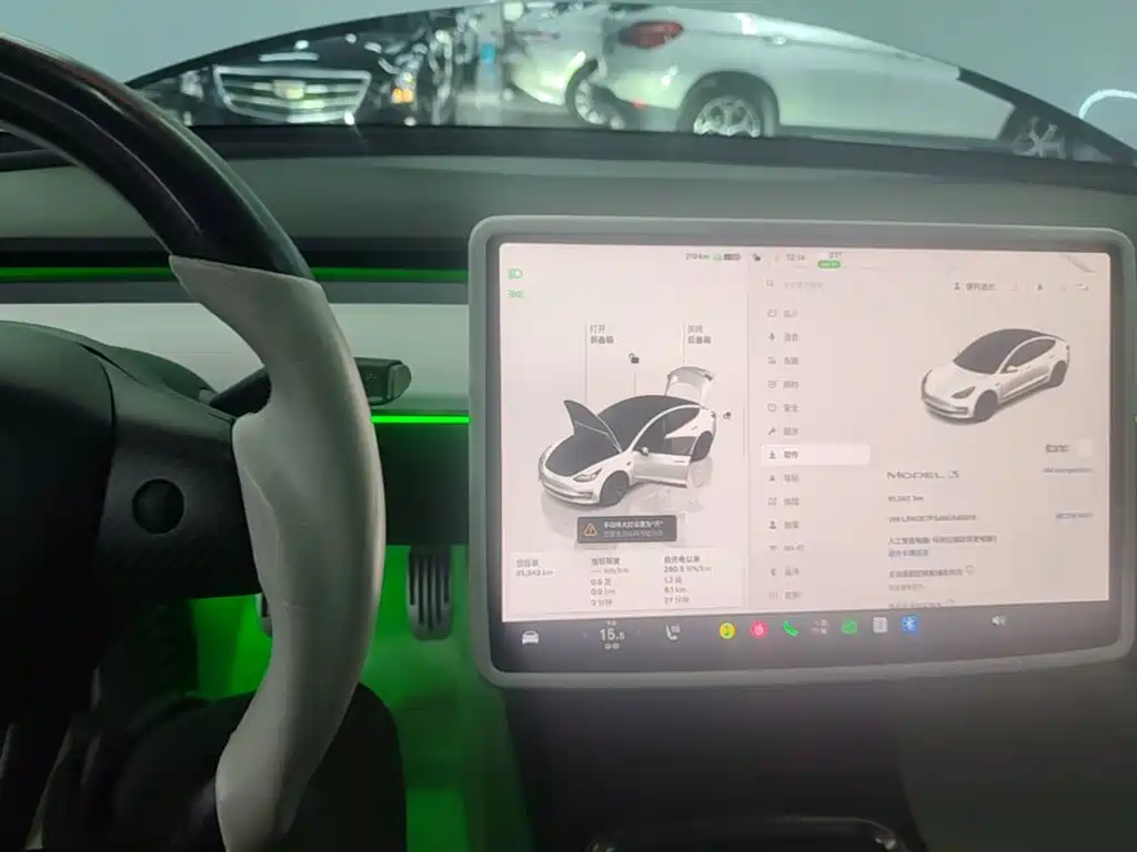 Tesla Model 3 — миниатюра 13