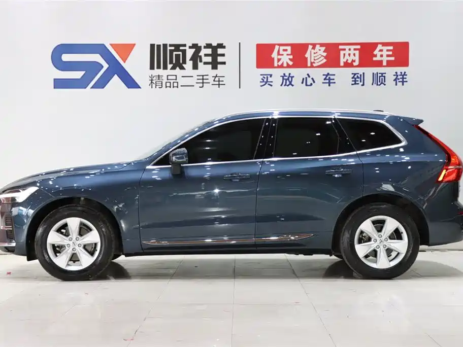 Volvo XC60 2022 B5 Luxury