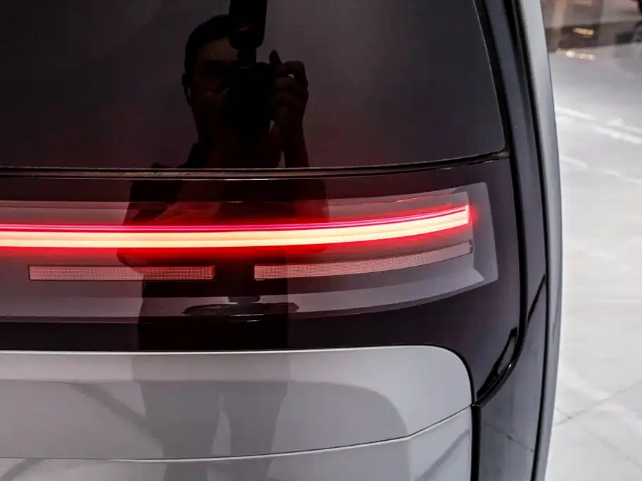 Li Auto Li MEGA — миниатюра 28