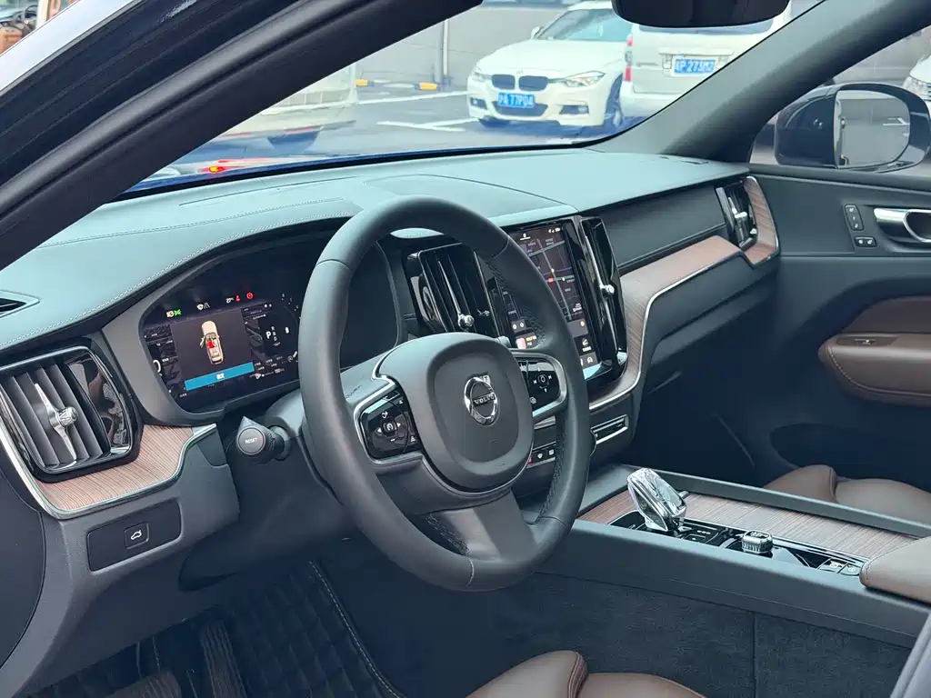Volvo XC60 — миниатюра 7