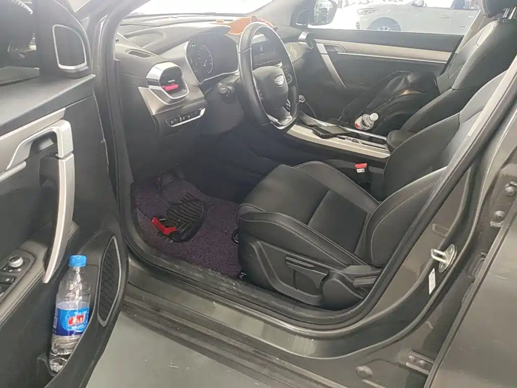 Geely Binyue — миниатюра 16