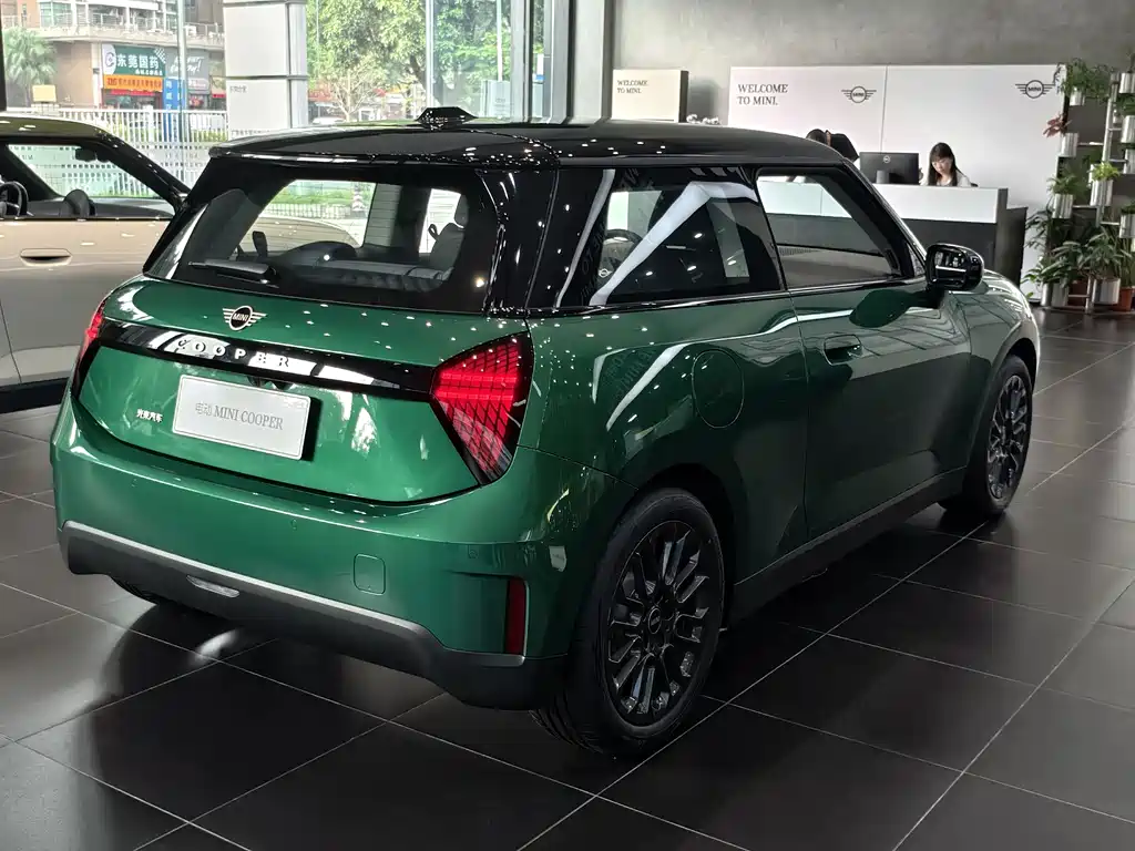 MINI MINI COOPER EV — миниатюра 13