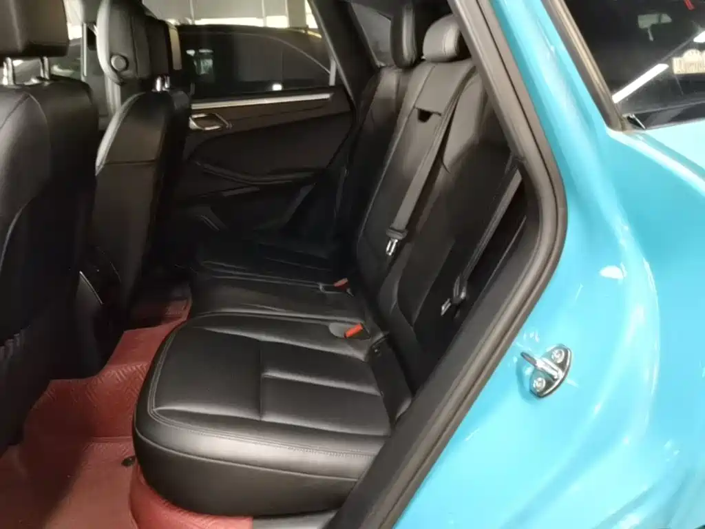 Porsche Macan — миниатюра 17