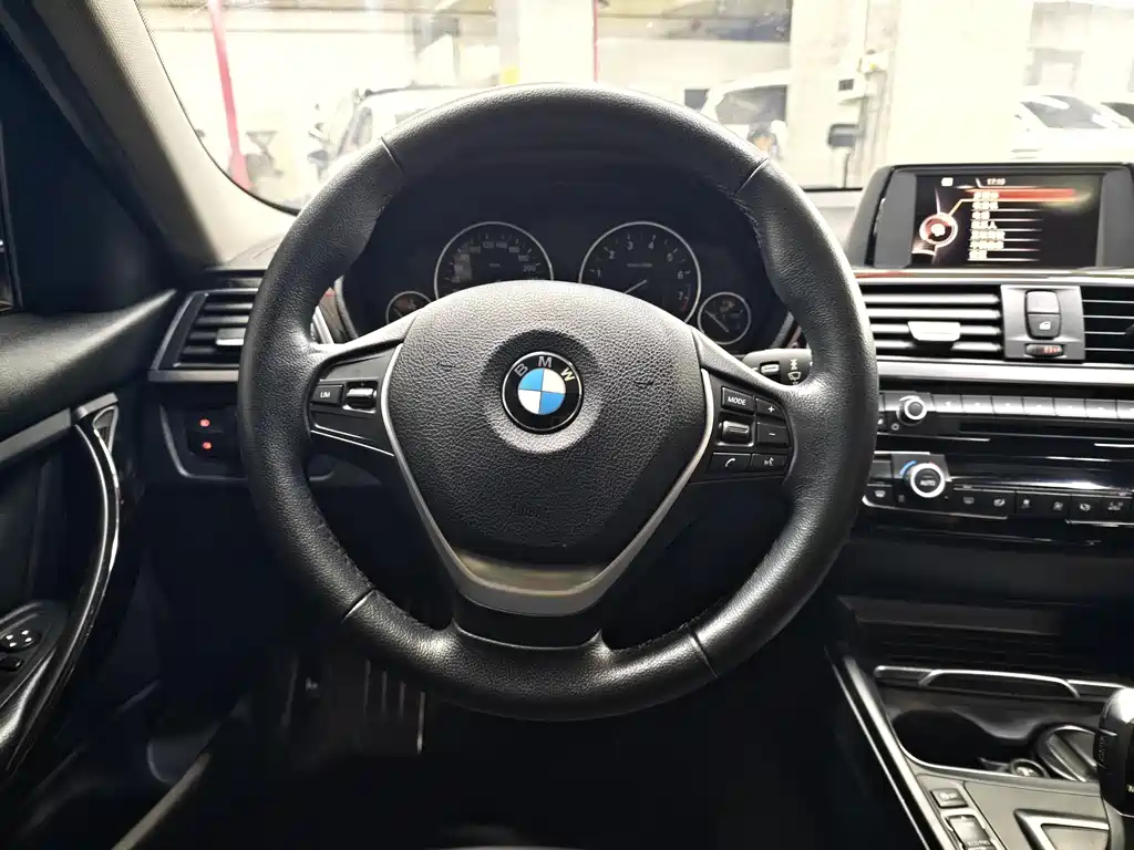 BMW 3 Series — миниатюра 9