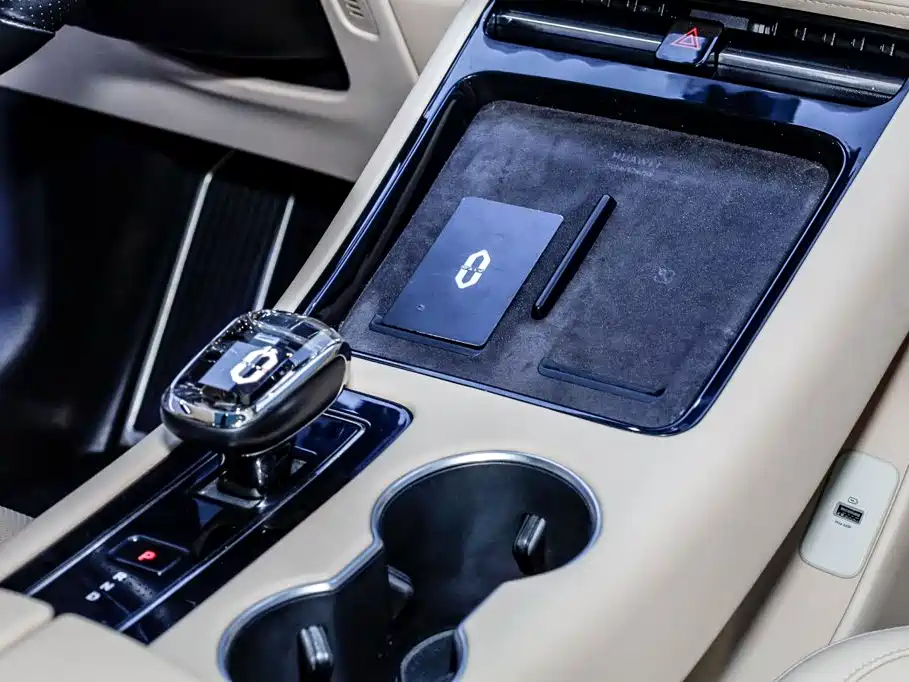 AITO AITO M5 — миниатюра 30