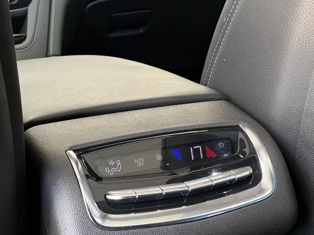 Cadillac XT6 — миниатюра 12
