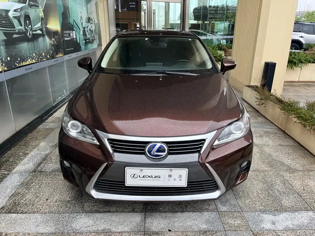 Lexus CT — миниатюра 2