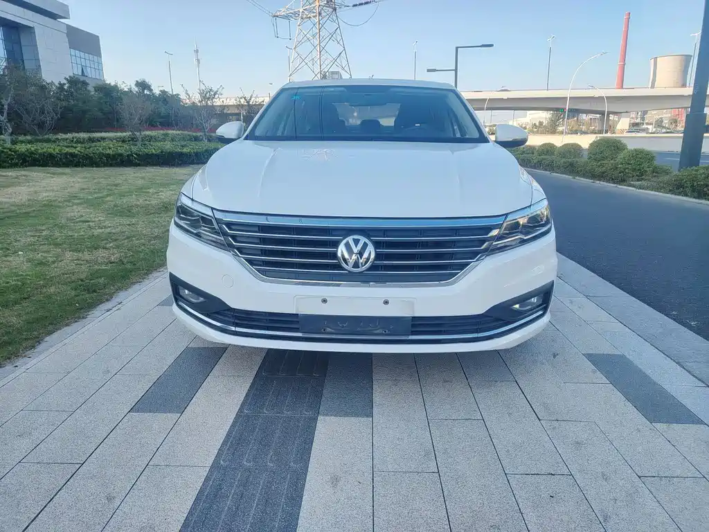Volkswagen Lavida — миниатюра 2
