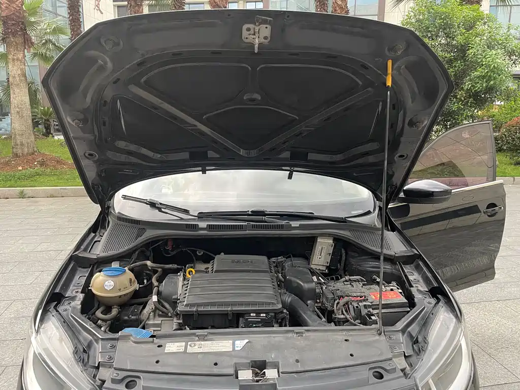 Volkswagen Santana — миниатюра 13
