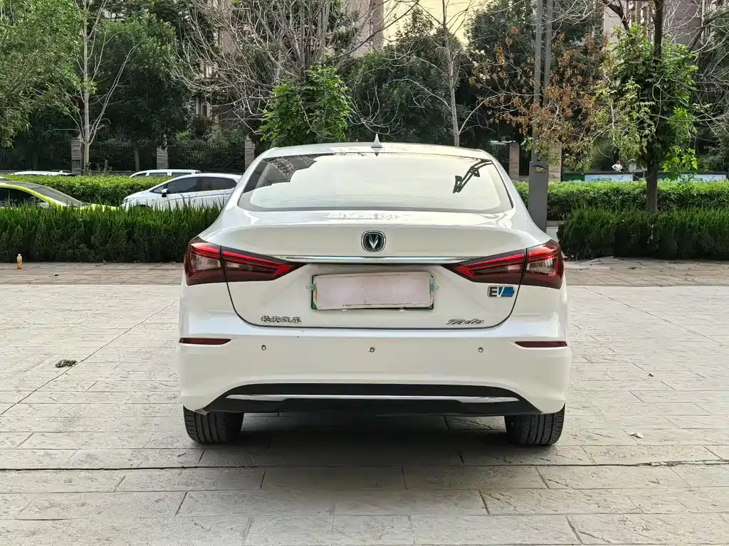 Changan Eado 2019 EV460