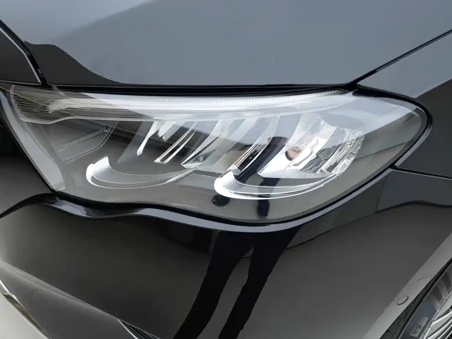 Mercedes-Benz E-Class — миниатюра 12