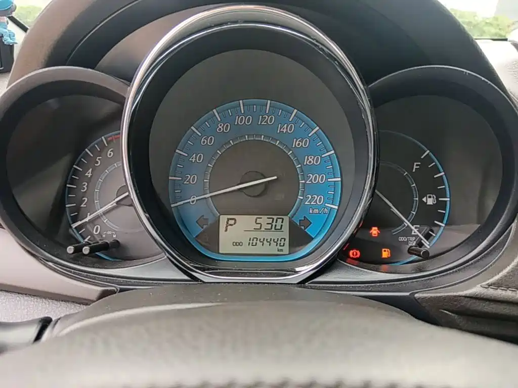 Toyota Yaris L — миниатюра 12