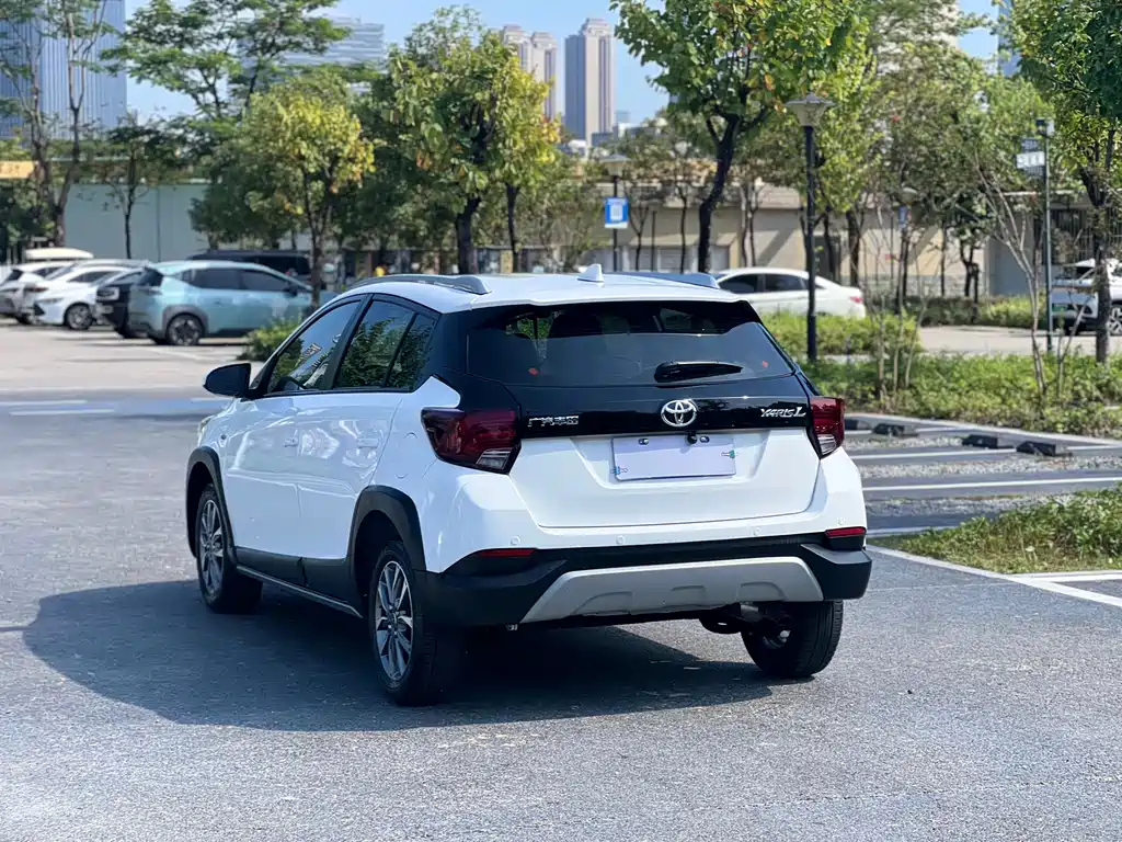 TOYOTA YARIS L ZHIXUAN