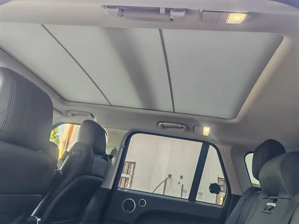 Land Rover Range Rover — миниатюра 15