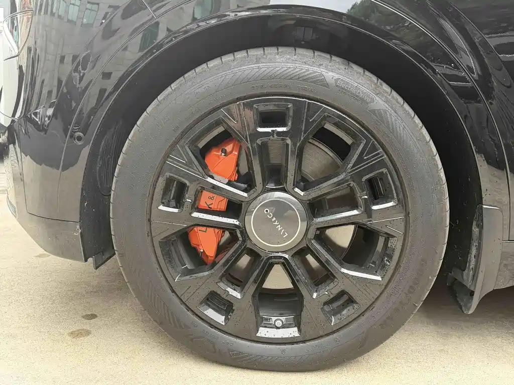 Lynk & Co 900 — миниатюра 12