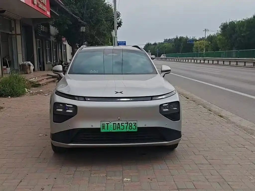 XPeng G9 — миниатюра 2