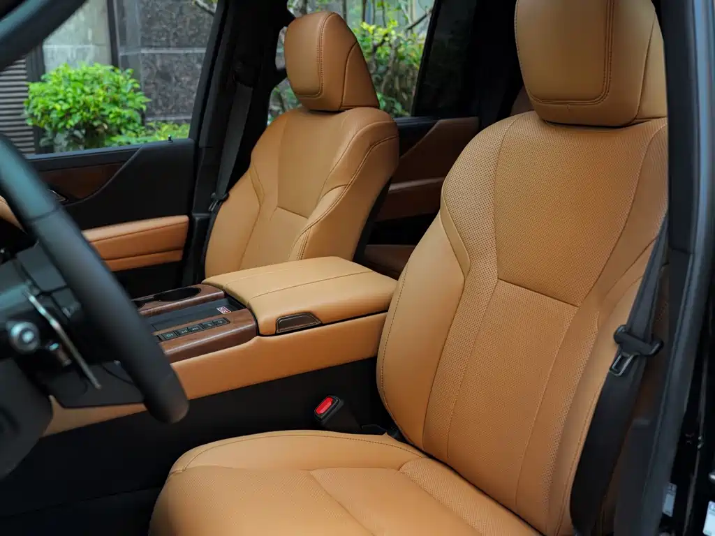 Lexus LX — миниатюра 13