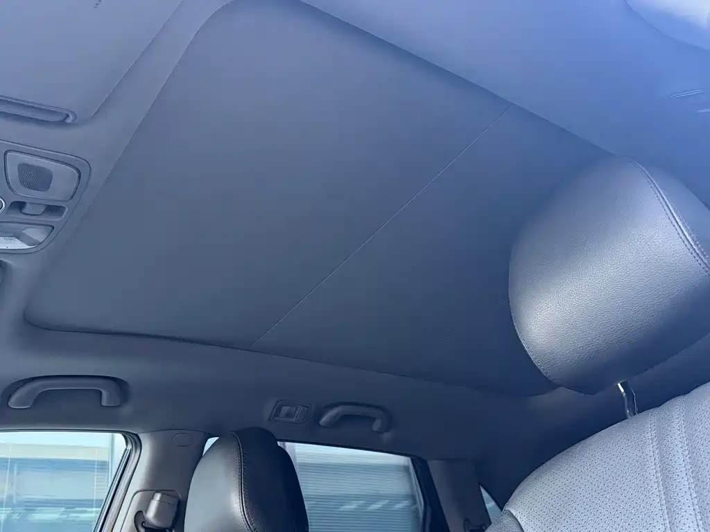 Kia Sorento — миниатюра 11