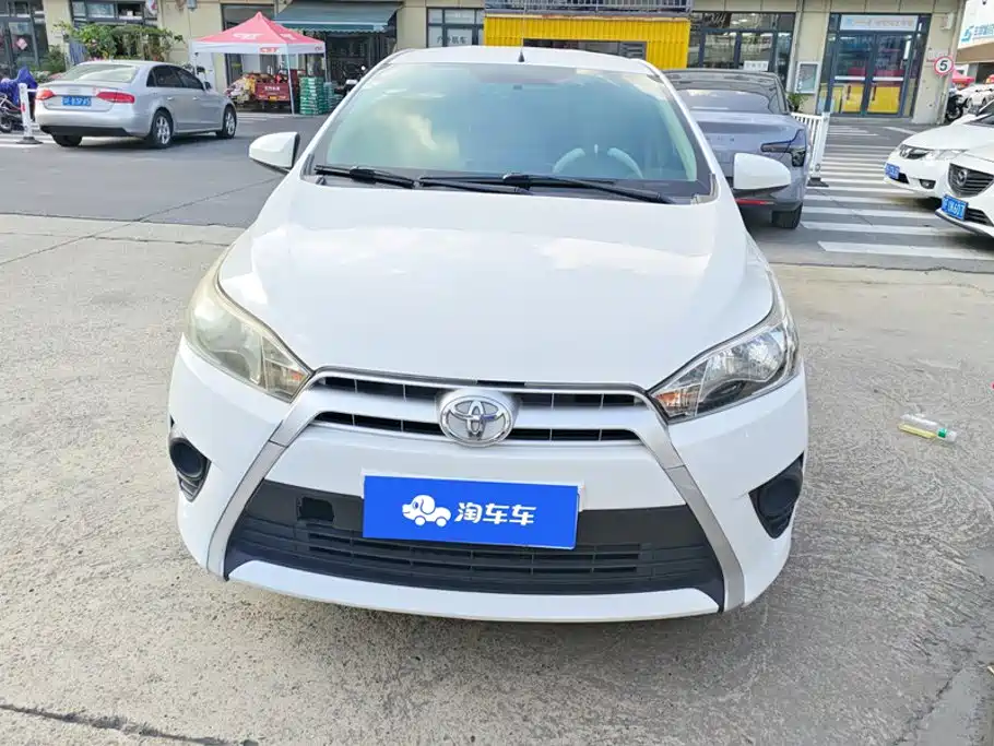 Toyota Yaris L — миниатюра 2