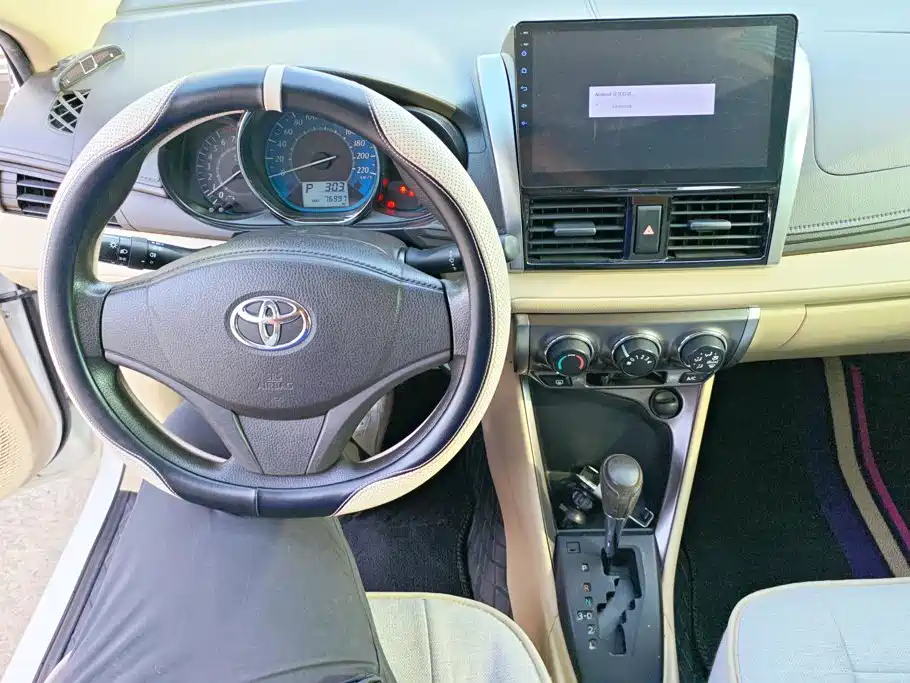 Toyota Yaris L — миниатюра 12
