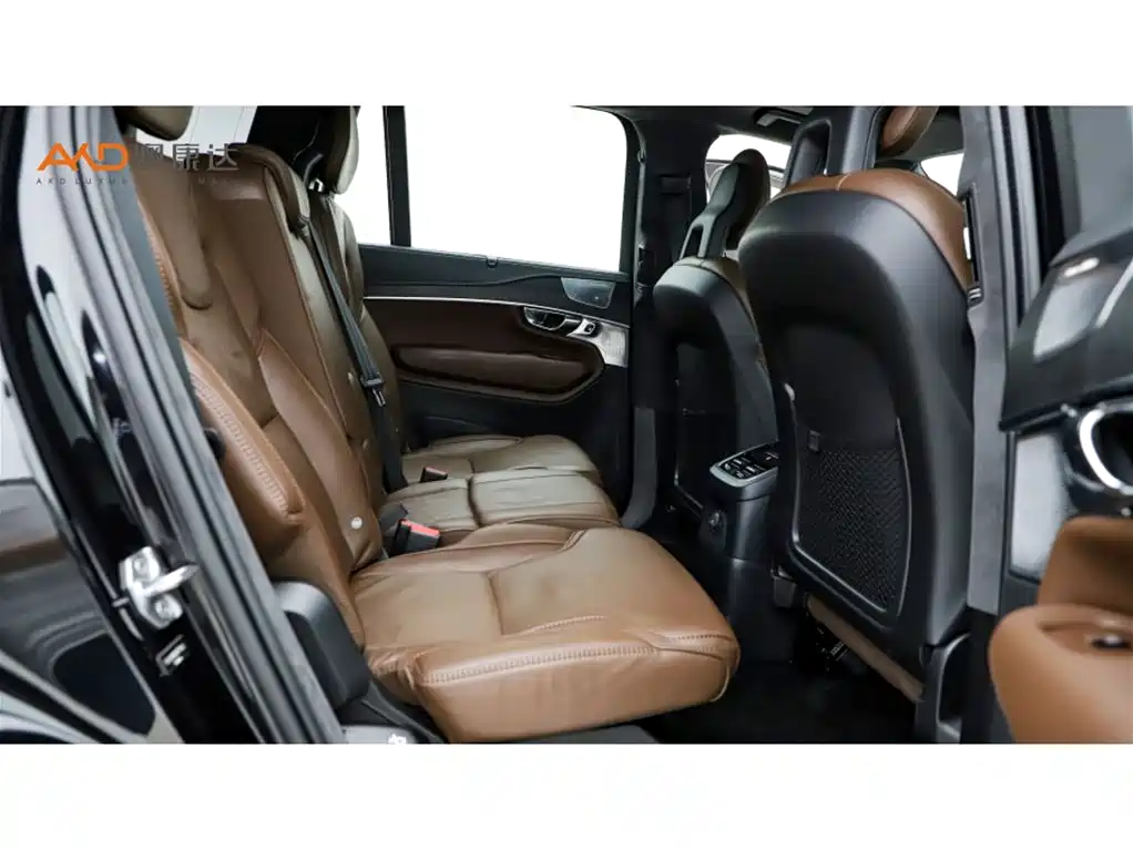 Volvo XC90 PHEV — миниатюра 8