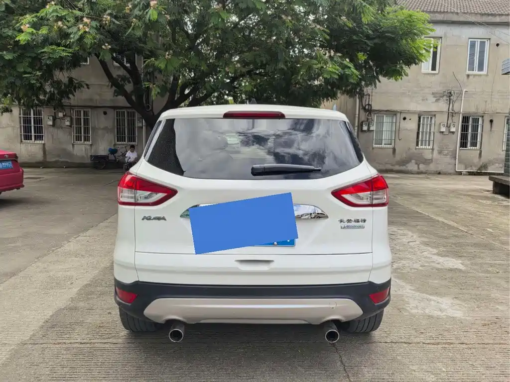 Ford Kuga — миниатюра 7